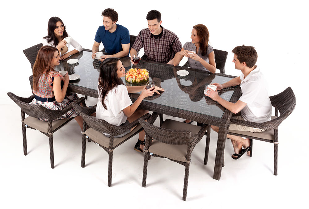 Table jardin rectangulaire Ciro de 8 à 10 places à surface en verre trempé